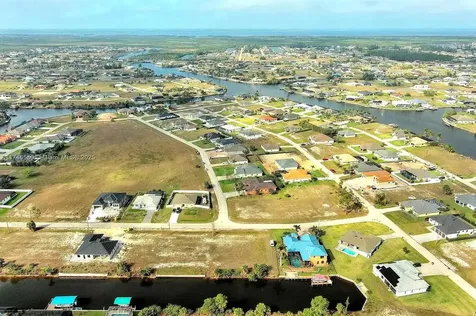 1939 NW 34th Place Cape Coral FL 33993