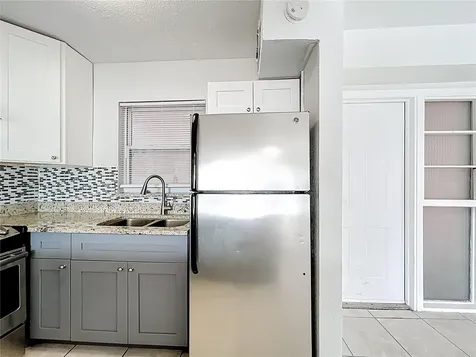 11705 3rd Street E Treasure Island FL 33706