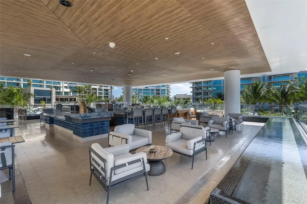 1591 Gulf Of Mexico Drive Longboat Key FL 34228