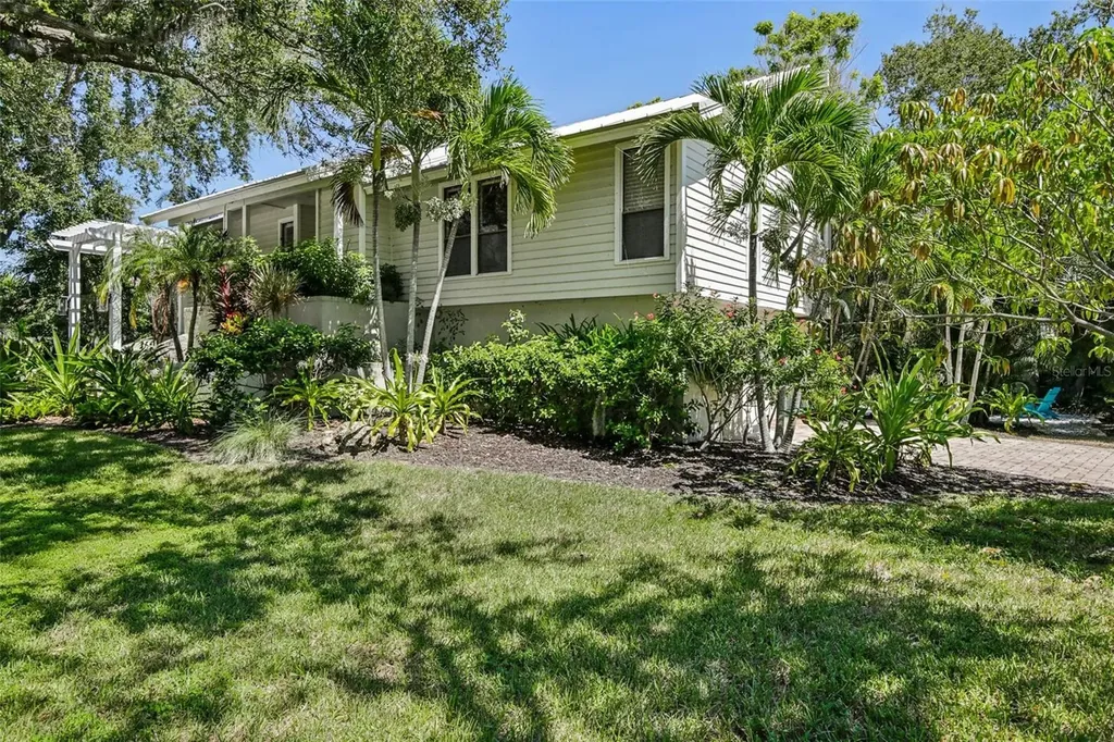 3390 Bayou Sound Longboat Key FL 34228