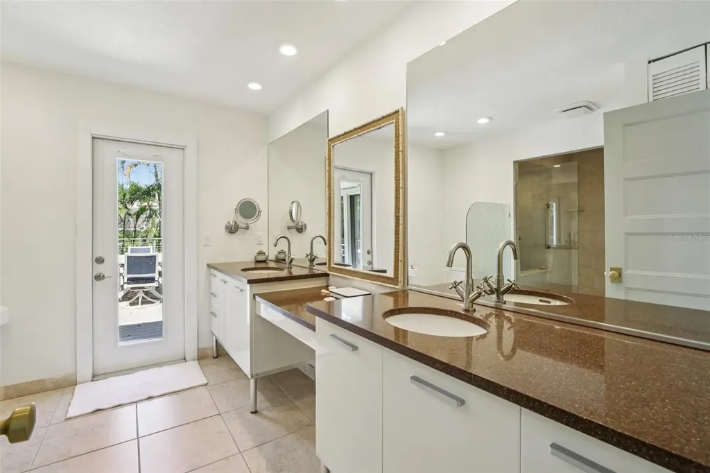 3390 Bayou Sound Longboat Key FL 34228