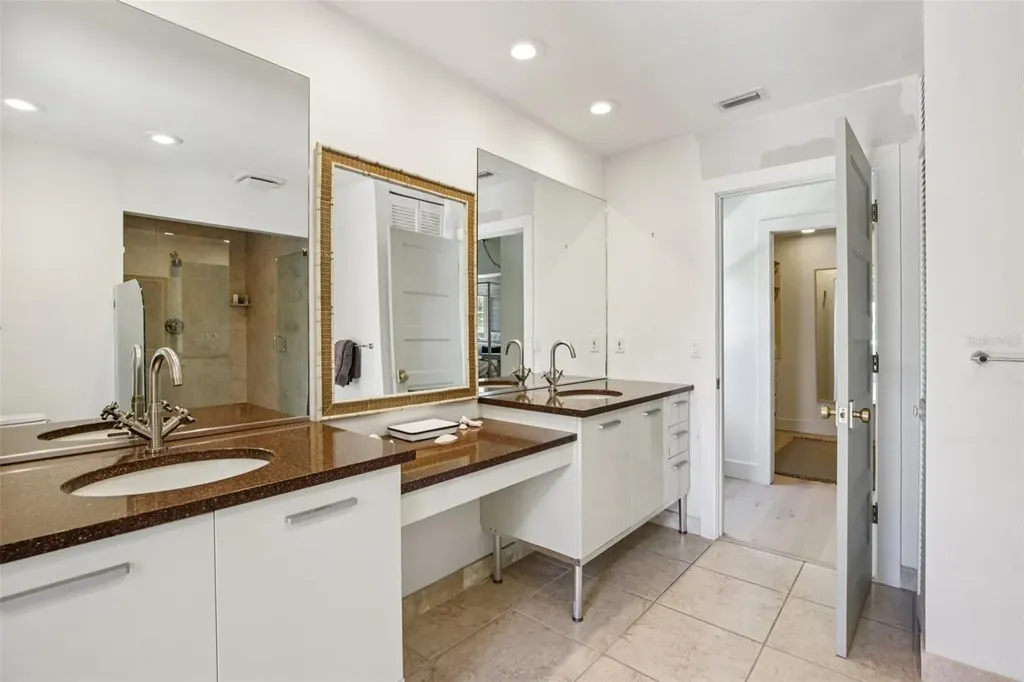 3390 Bayou Sound Longboat Key FL 34228