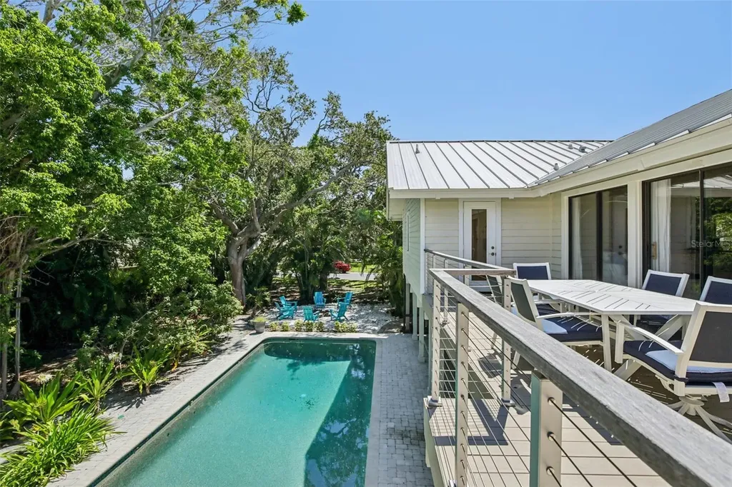 3390 Bayou Sound Longboat Key FL 34228