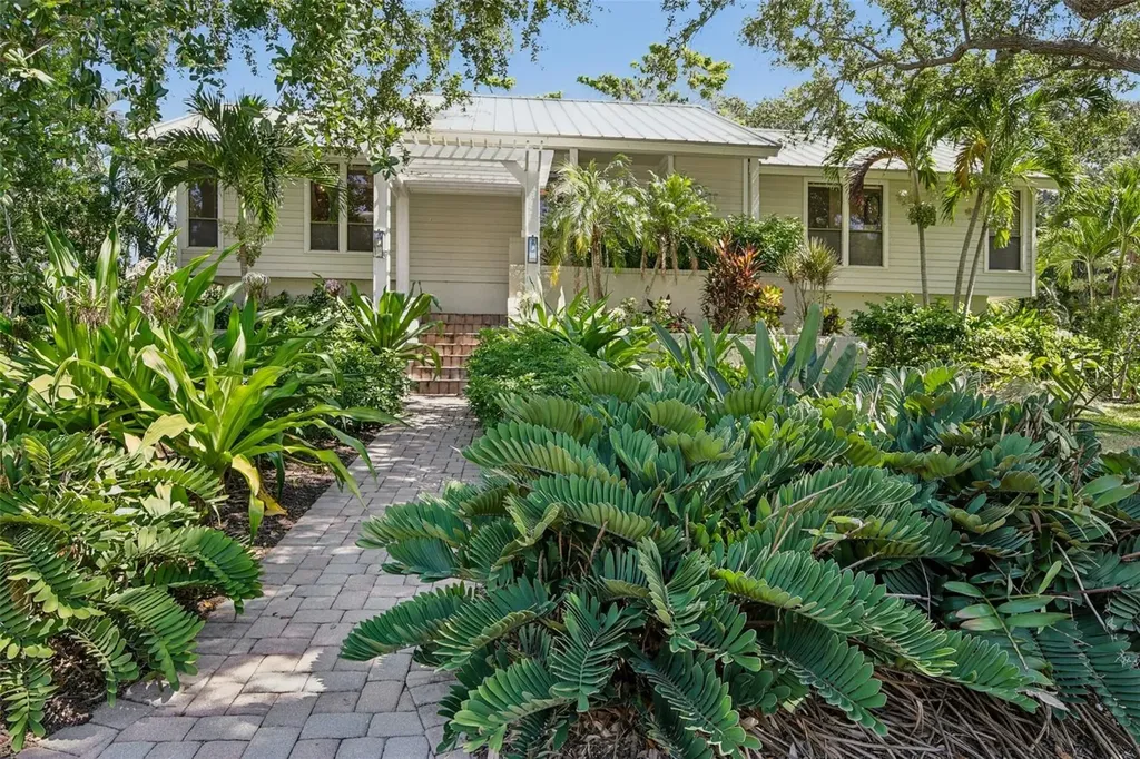 3390 Bayou Sound Longboat Key FL 34228