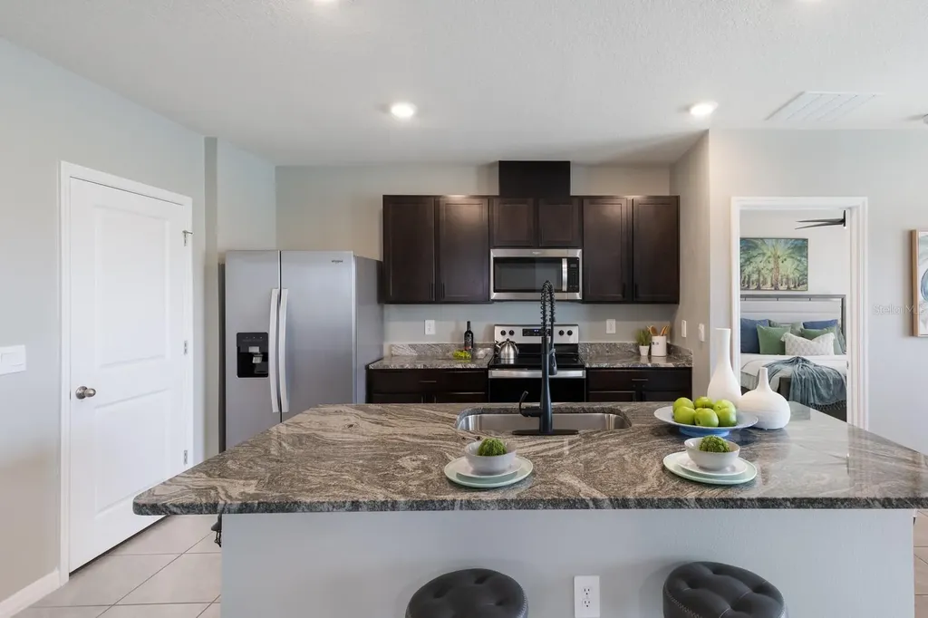 17616 Canopy Place Bradenton FL 34211