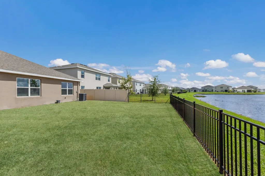 17616 Canopy Place Bradenton FL 34211