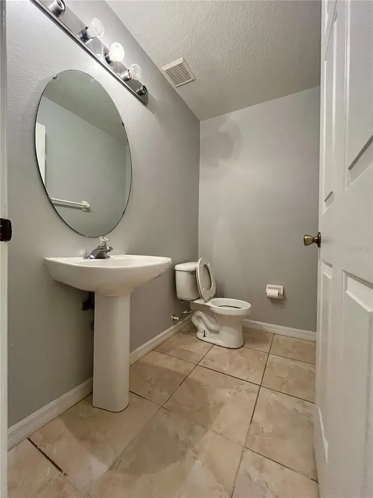 1647 Windsor Oak Court Kissimmee FL 34744