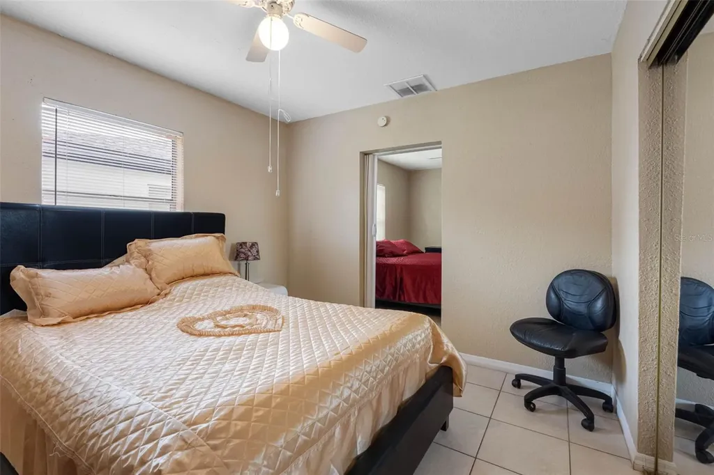 1715 W Saint John Street Tampa FL 33607