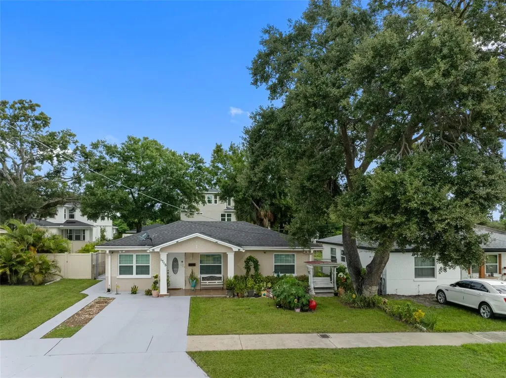 1715 W Saint John Street Tampa FL 33607