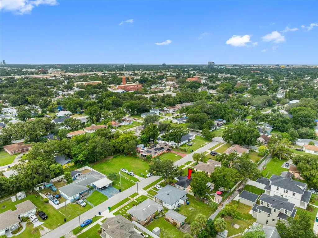 1715 W Saint John Street Tampa FL 33607
