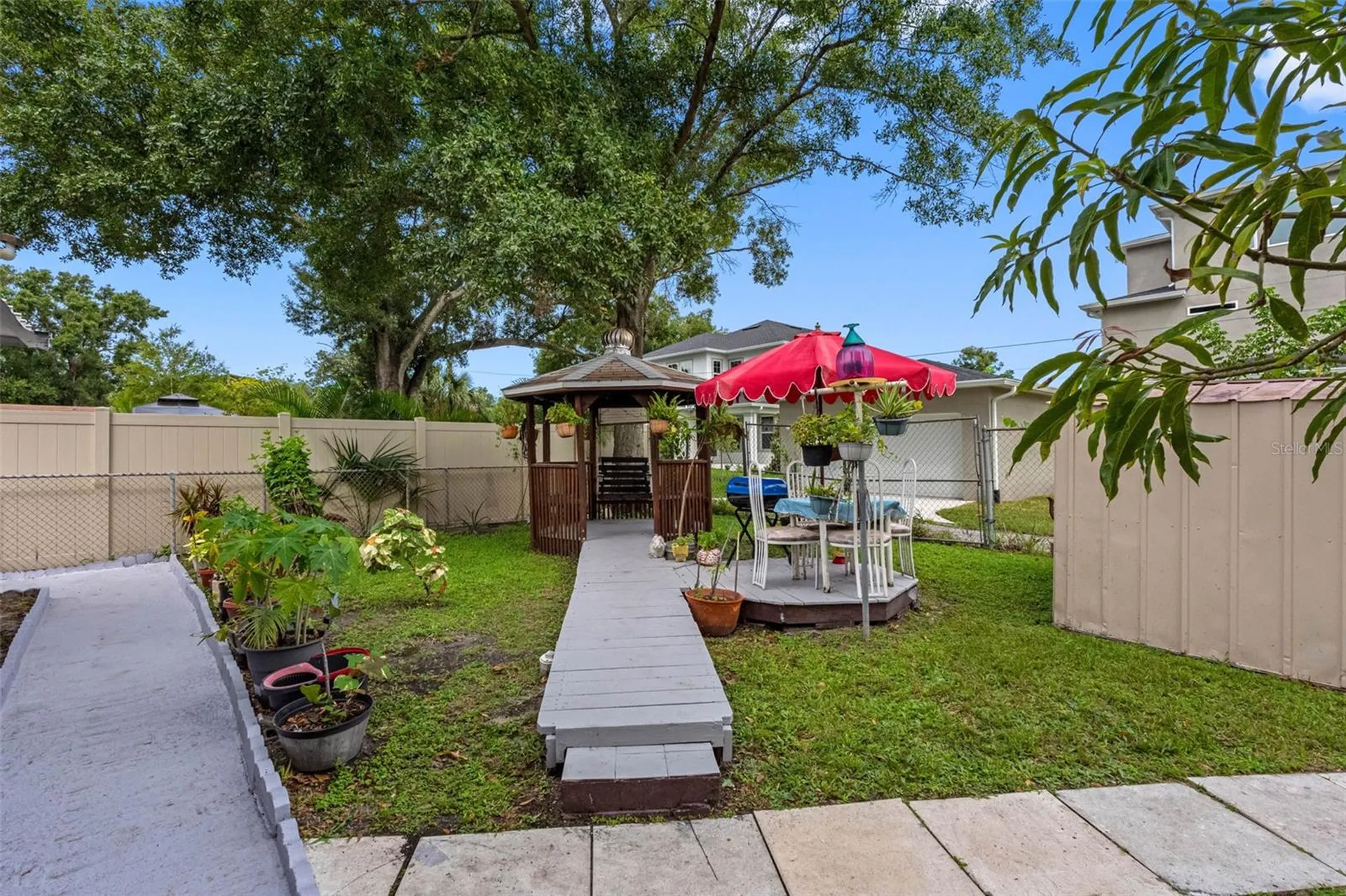1715 W Saint John Street Tampa FL 33607