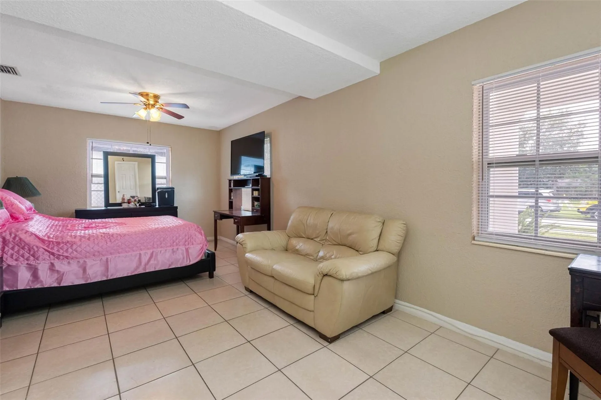 1715 W Saint John Street Tampa FL 33607