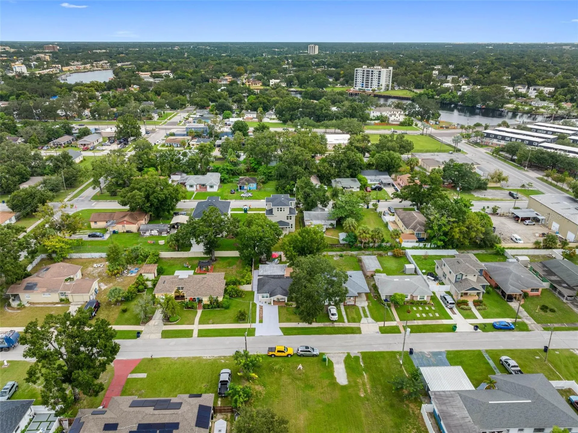 1715 W Saint John Street Tampa FL 33607