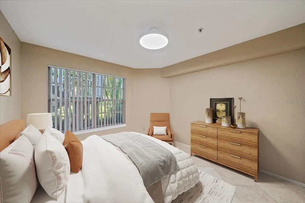 850 S Tamiami Trail Sarasota FL 34236