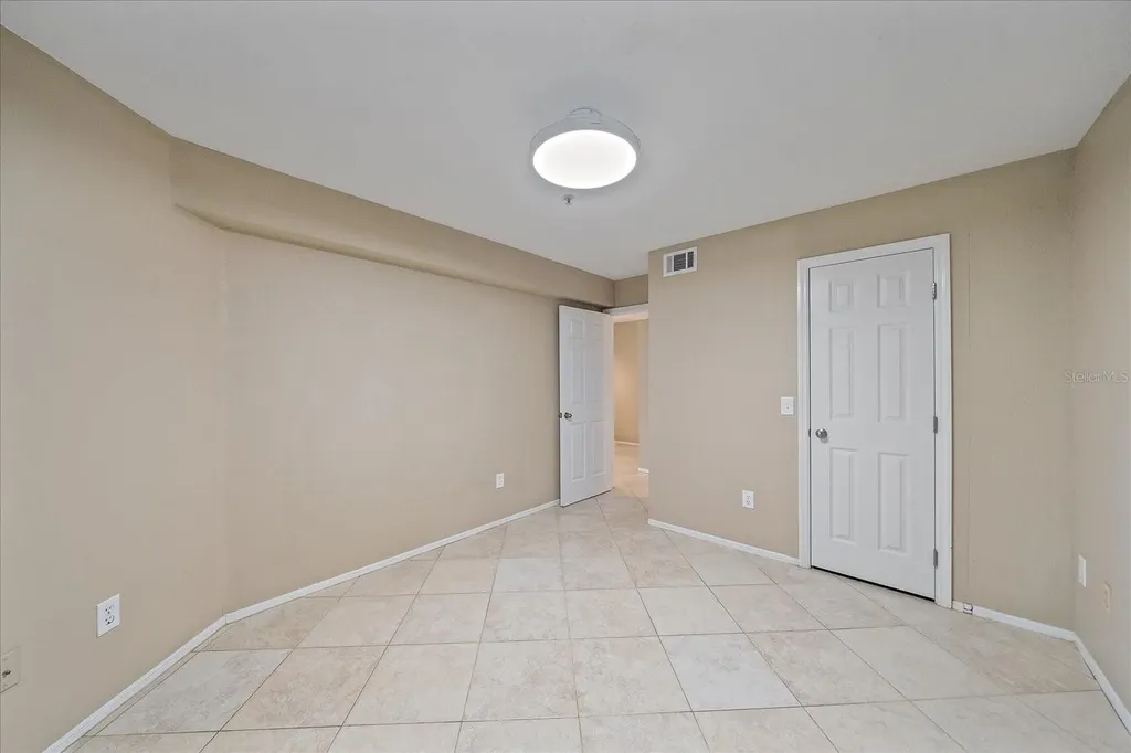 850 S Tamiami Trail Sarasota FL 34236