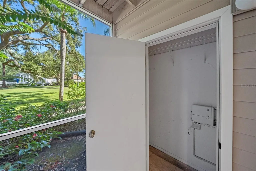 850 S Tamiami Trail Sarasota FL 34236