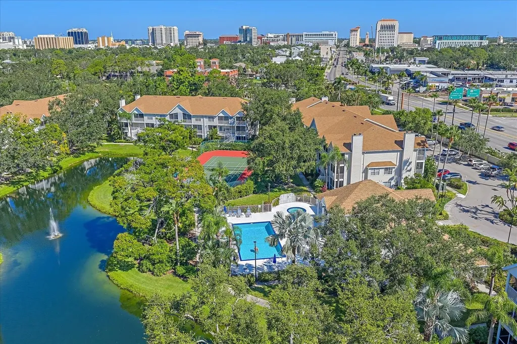 850 S Tamiami Trail Sarasota FL 34236