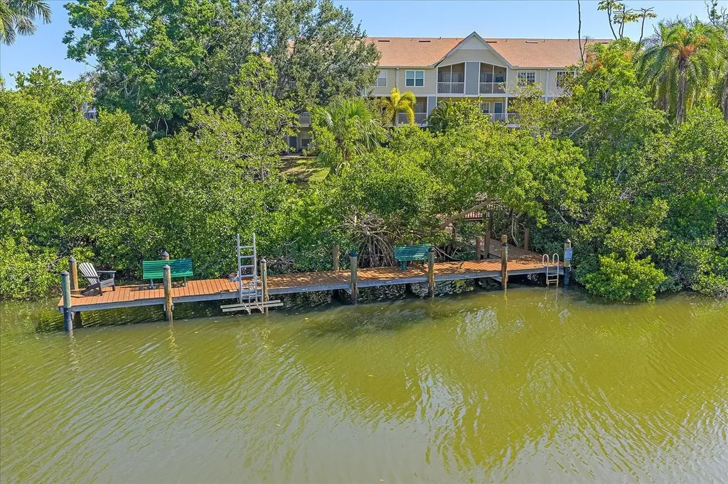 850 S Tamiami Trail Sarasota FL 34236