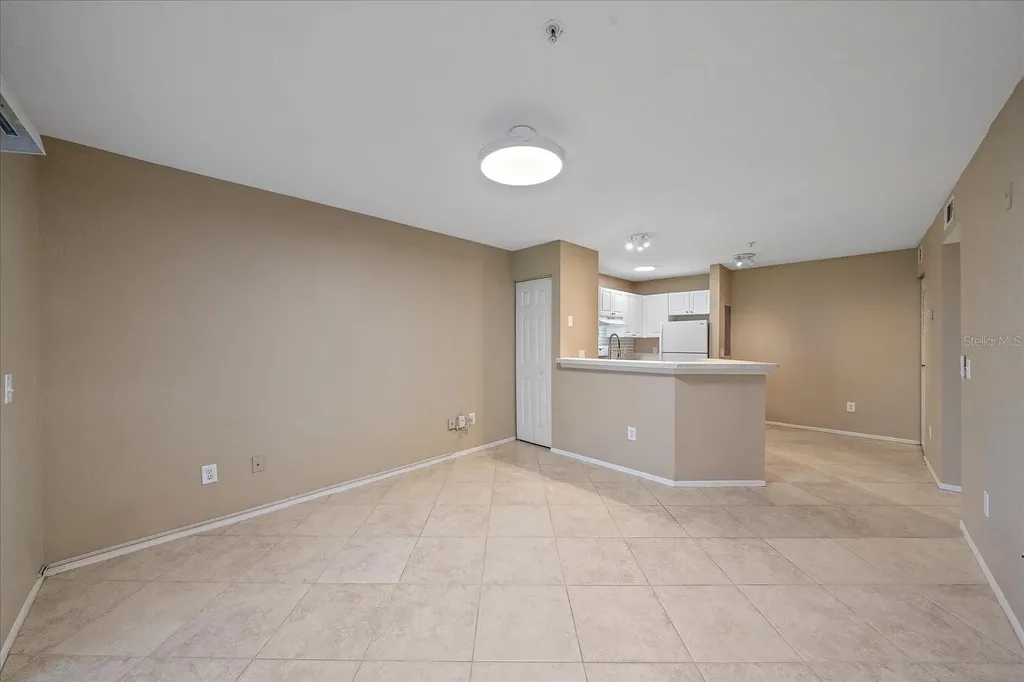 850 S Tamiami Trail Sarasota FL 34236