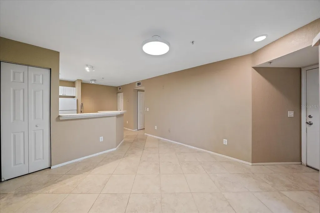 850 S Tamiami Trail Sarasota FL 34236