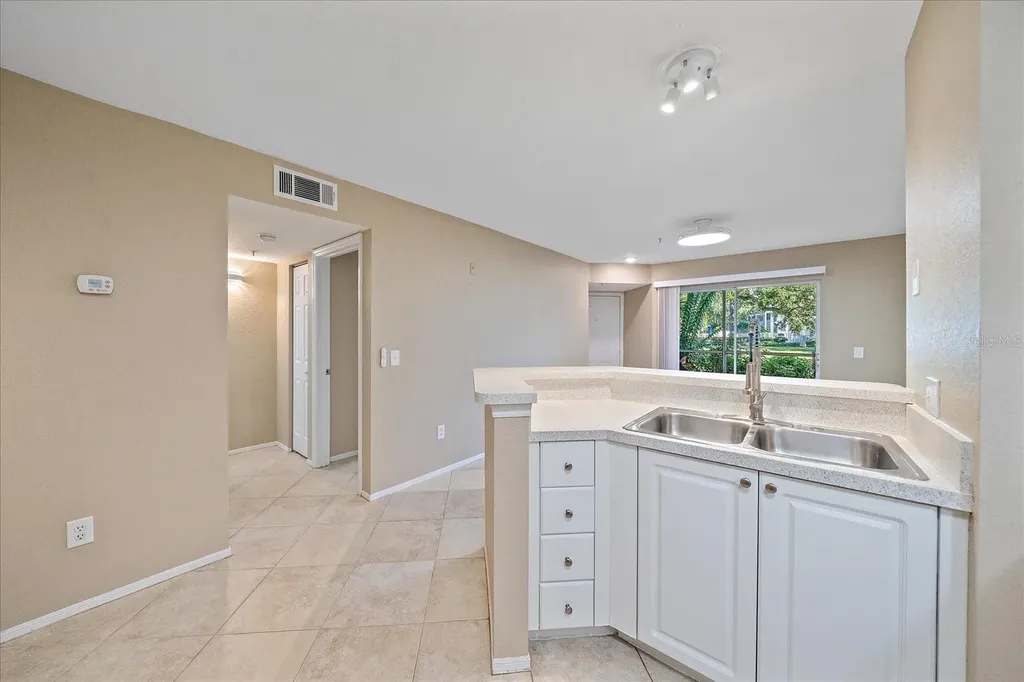 850 S Tamiami Trail Sarasota FL 34236