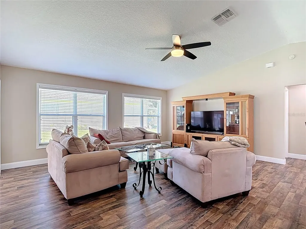 11205 Corey Pavin Lane San Antonio FL 33576