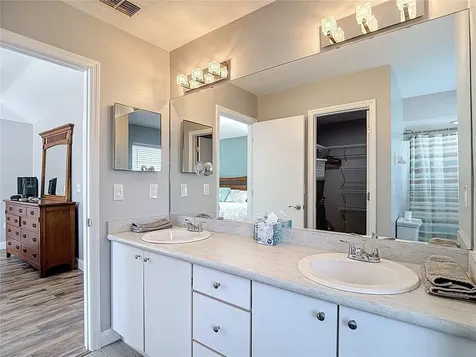 11205 Corey Pavin Lane San Antonio FL 33576