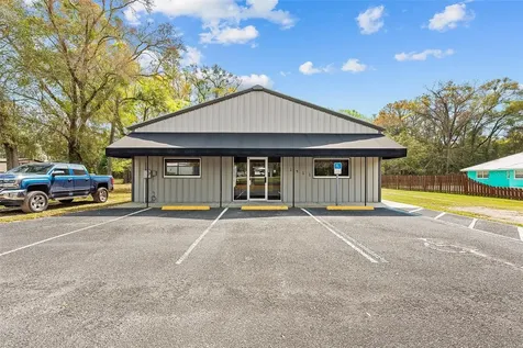 1411 NW 23rd Avenue Chiefland FL 32626