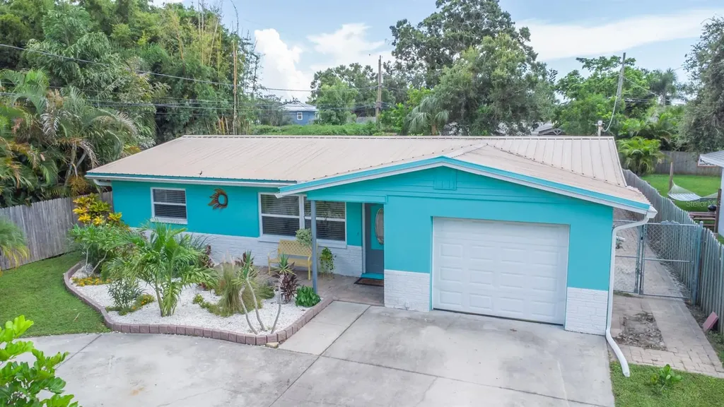 5914 Tangerine Avenue S Gulfport FL 33707
