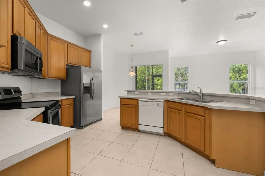 2172 The Oaks Boulevard Kissimmee FL 34746