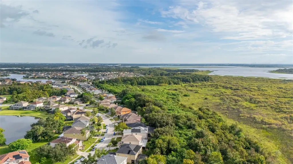 2172 The Oaks Boulevard Kissimmee FL 34746