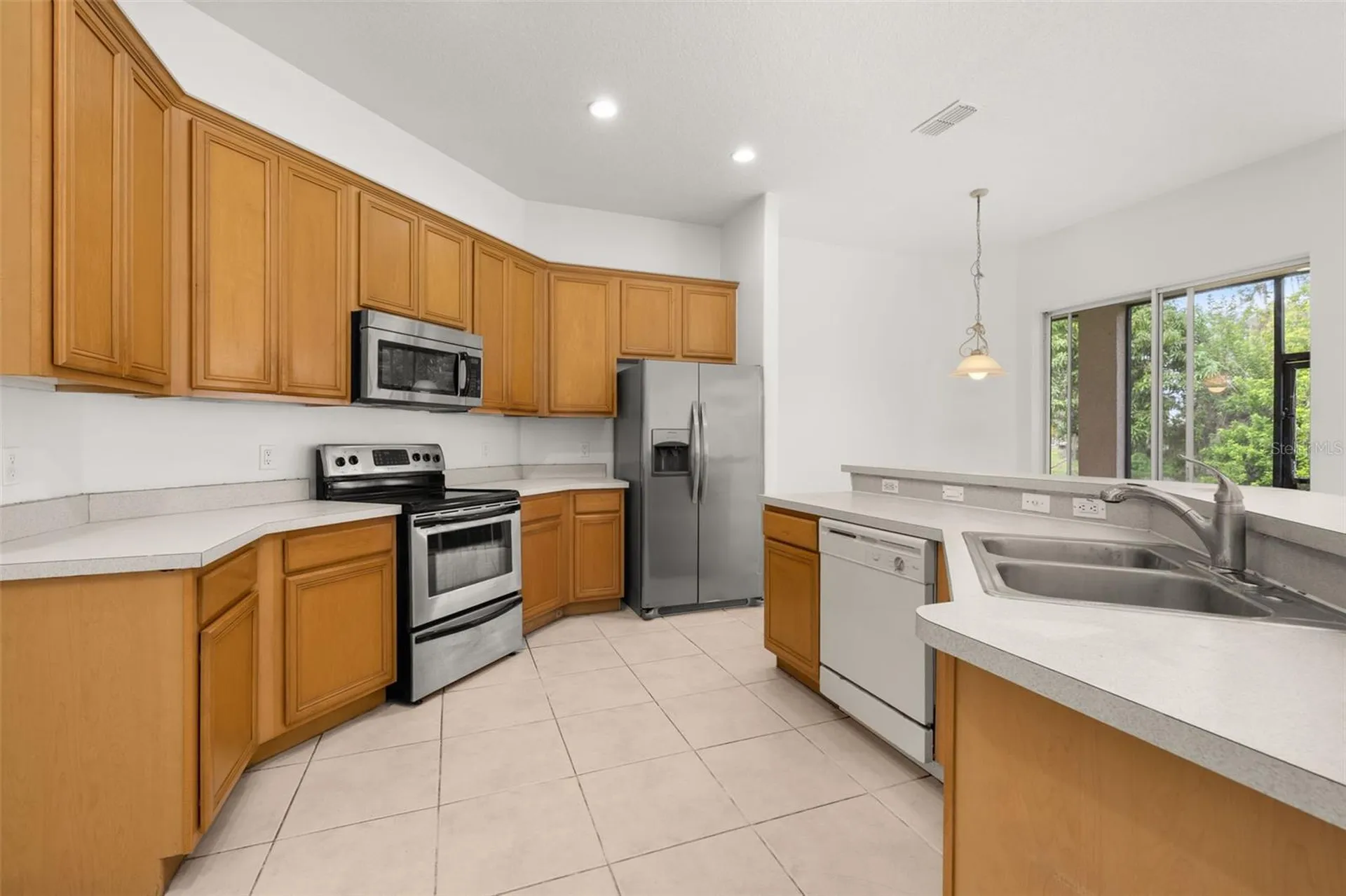 2172 The Oaks Boulevard Kissimmee FL 34746