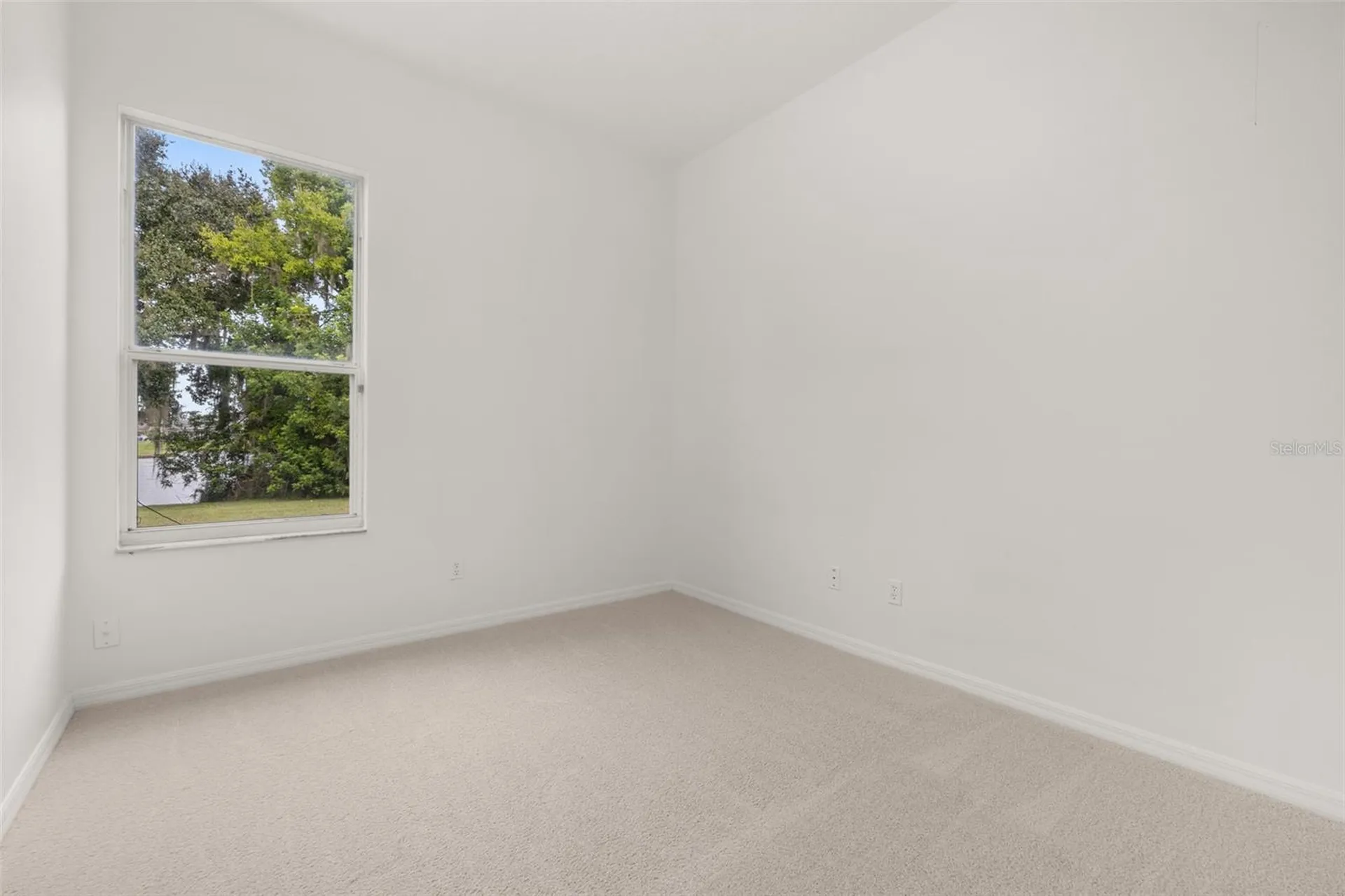 2172 The Oaks Boulevard Kissimmee FL 34746