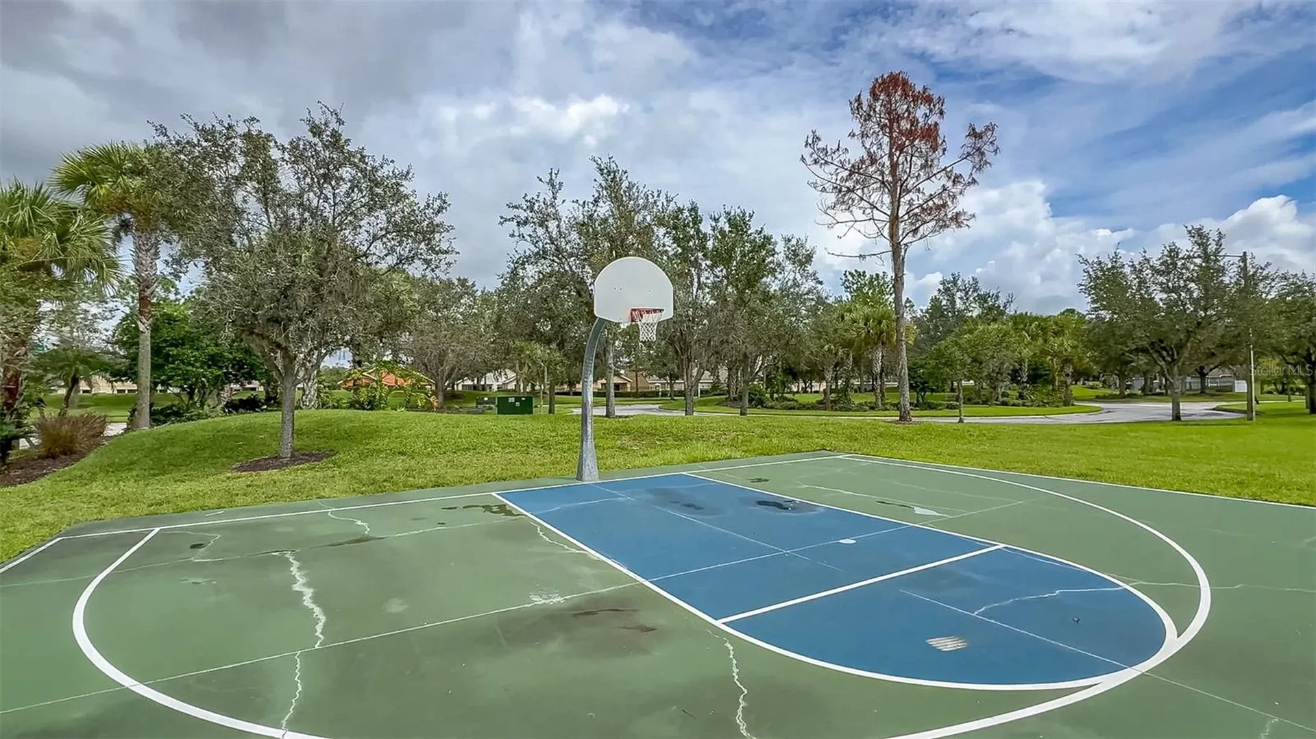 2172 The Oaks Boulevard Kissimmee FL 34746