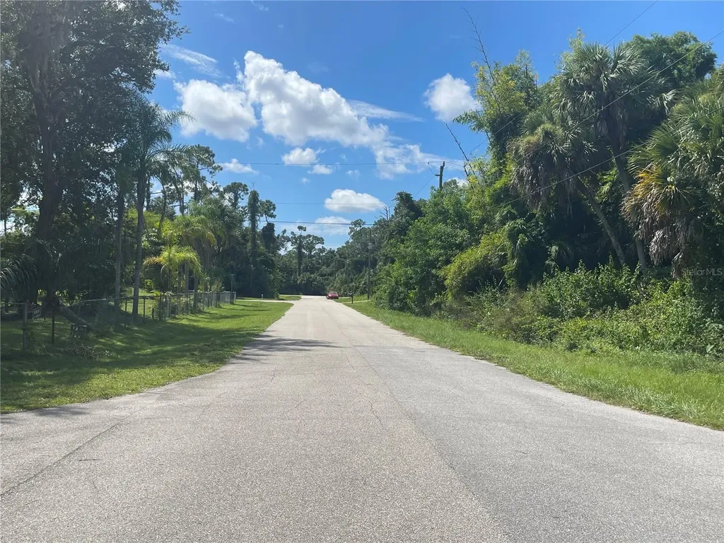 Snyder (lot 6 Block 1019) Street North Port FL 34288
