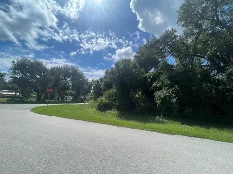 Snyder (lot 6 Block 1019) Street North Port FL 34288