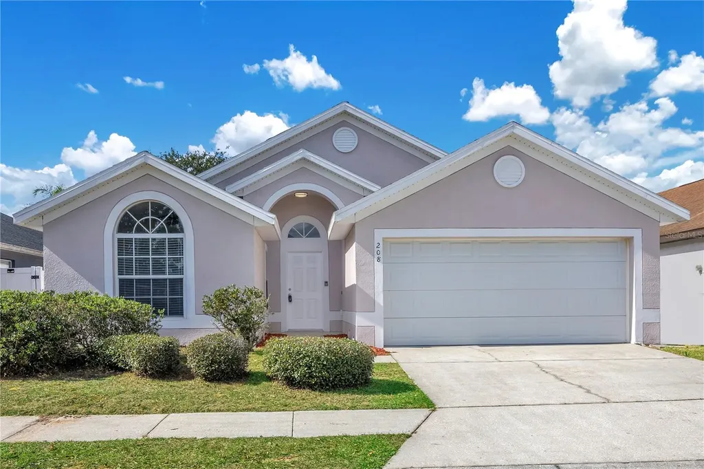208 Haversham Way Davenport FL 33897