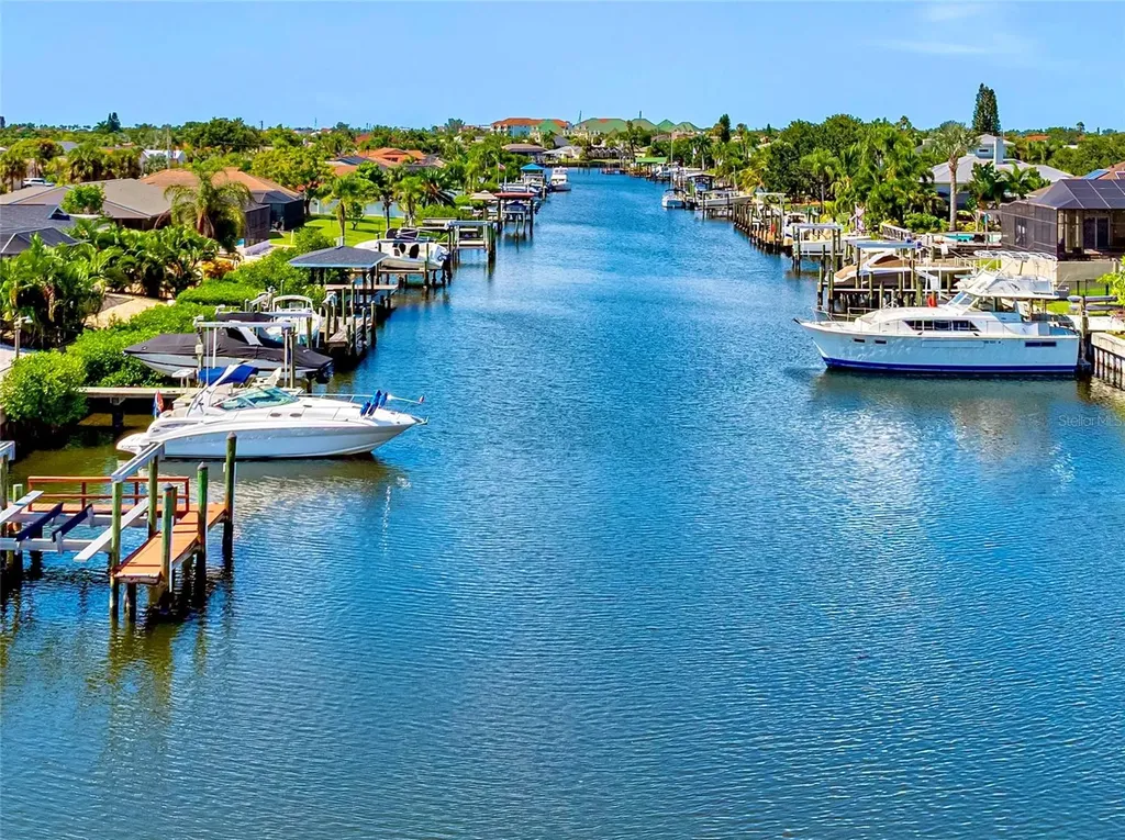 727 Flamingo Drive Apollo Beach FL 33572