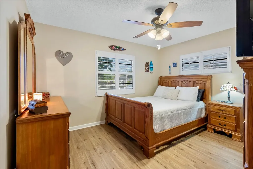 727 Flamingo Drive Apollo Beach FL 33572