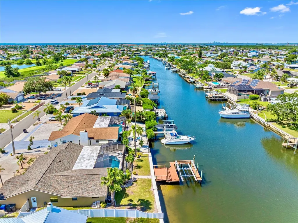 727 Flamingo Drive Apollo Beach FL 33572