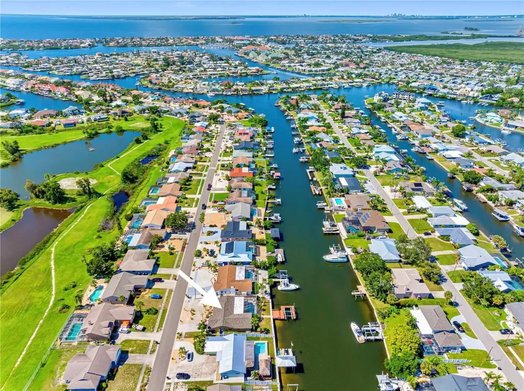 727 Flamingo Drive Apollo Beach FL 33572