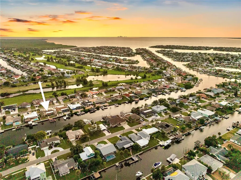 727 Flamingo Drive Apollo Beach FL 33572