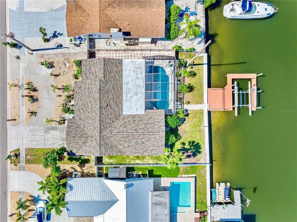 727 Flamingo Drive Apollo Beach FL 33572