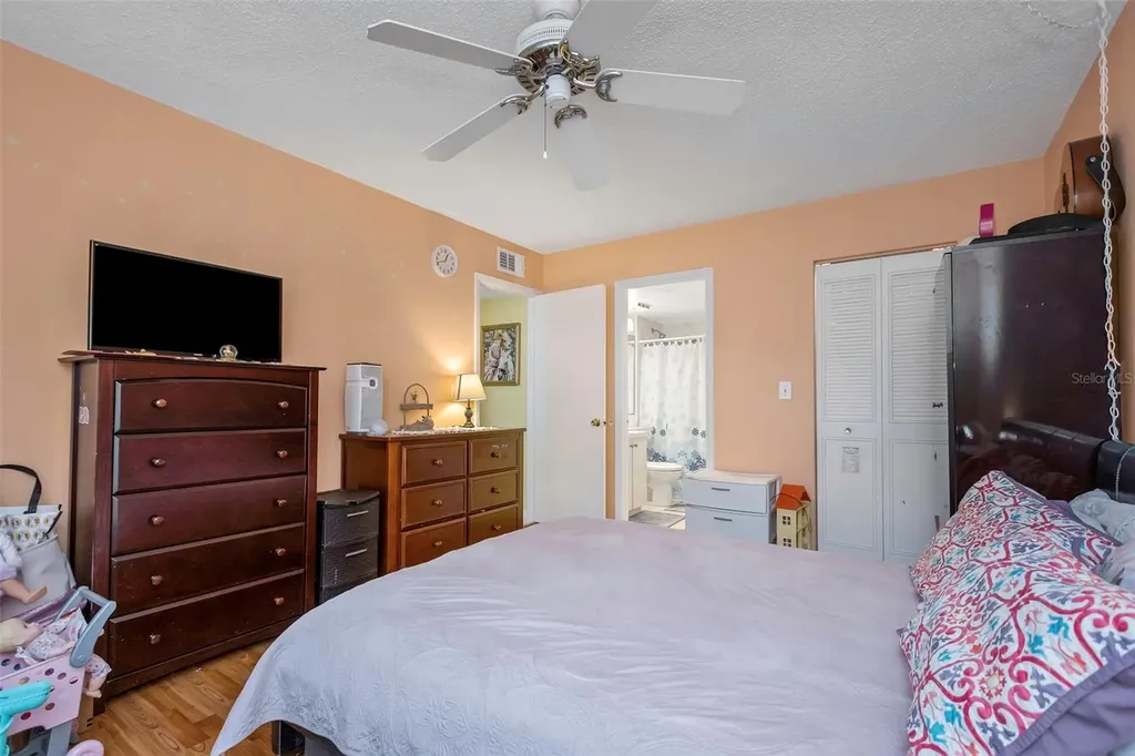 1344 Pine Ridge Circle E Tarpon Springs FL 34688