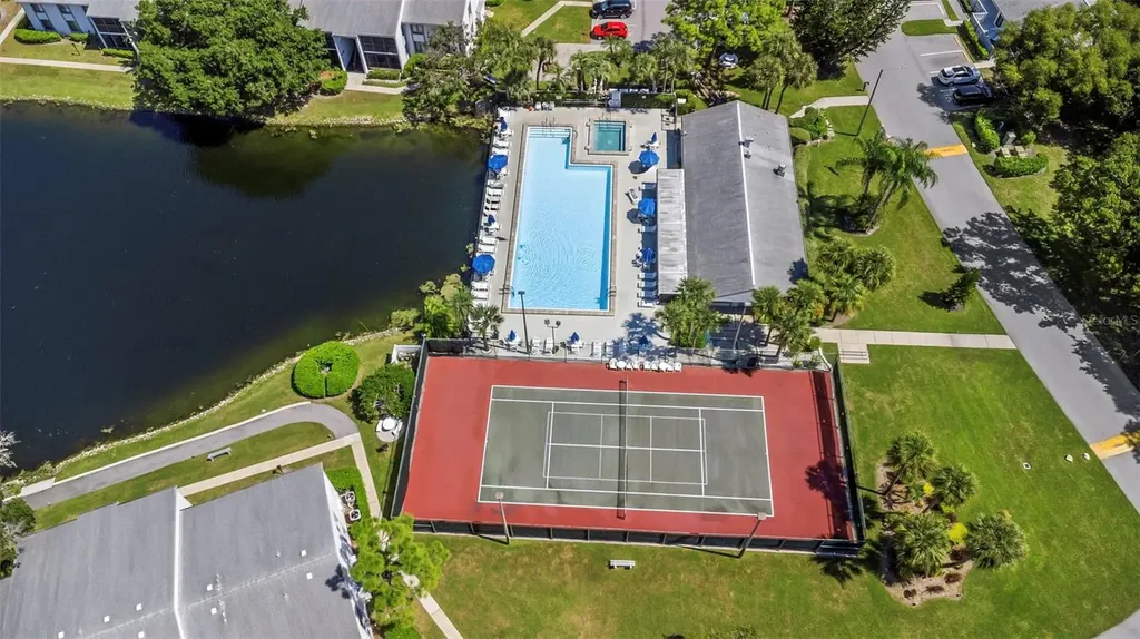 1344 Pine Ridge Circle E Tarpon Springs FL 34688