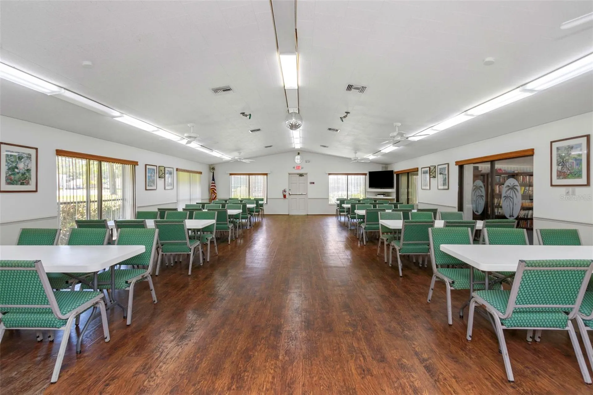 1344 Pine Ridge Circle E Tarpon Springs FL 34688