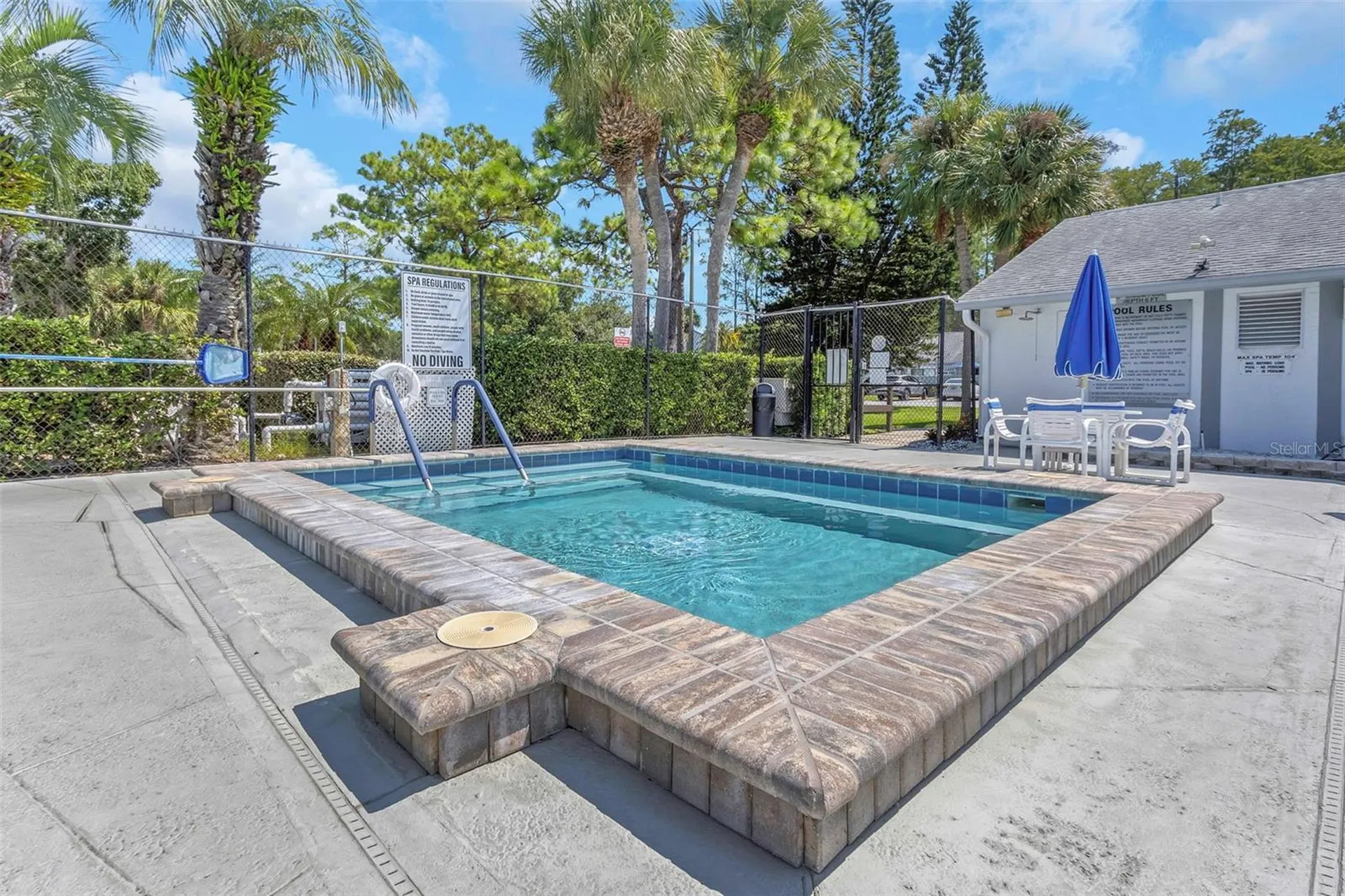 1344 Pine Ridge Circle E Tarpon Springs FL 34688