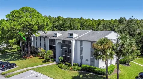 1344 Pine Ridge Circle E Tarpon Springs FL 34688