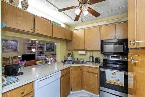 1344 Pine Ridge Circle E Tarpon Springs FL 34688
