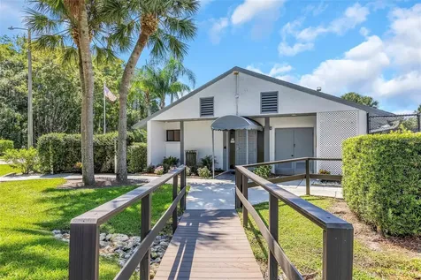 1344 Pine Ridge Circle E Tarpon Springs FL 34688